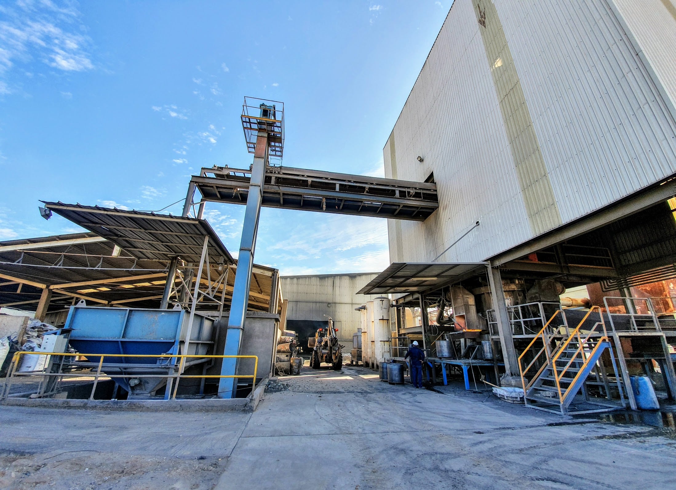 Noticias sobre economía circular y reciclaje electrónico